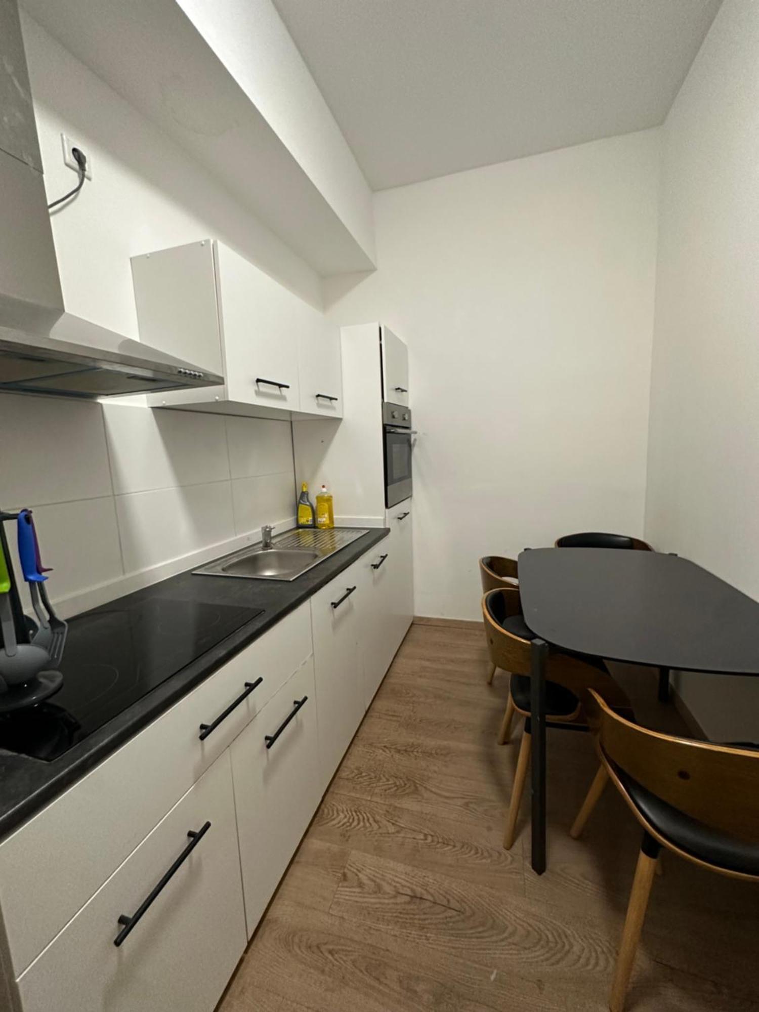 Appartement 2Schlafenzimmer 5Betten Montuerwhonung à Düsseldorf Extérieur photo